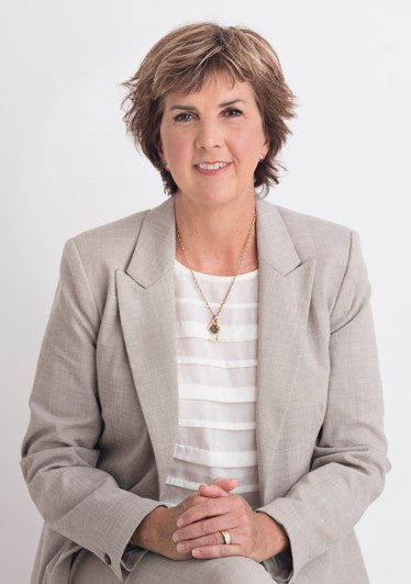 Margie-Harvie-headshot-engagement-online-training