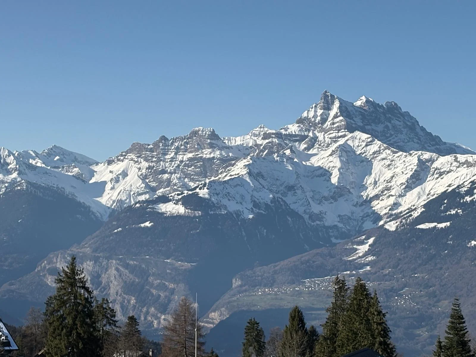 Photo (1) from discussing impact assessment at Villars Summit